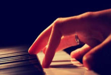 巴黎圣日耳曼锋线犀利，多场胜利进一步巩固领先